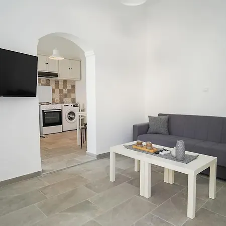 דירה The Blackbird House *